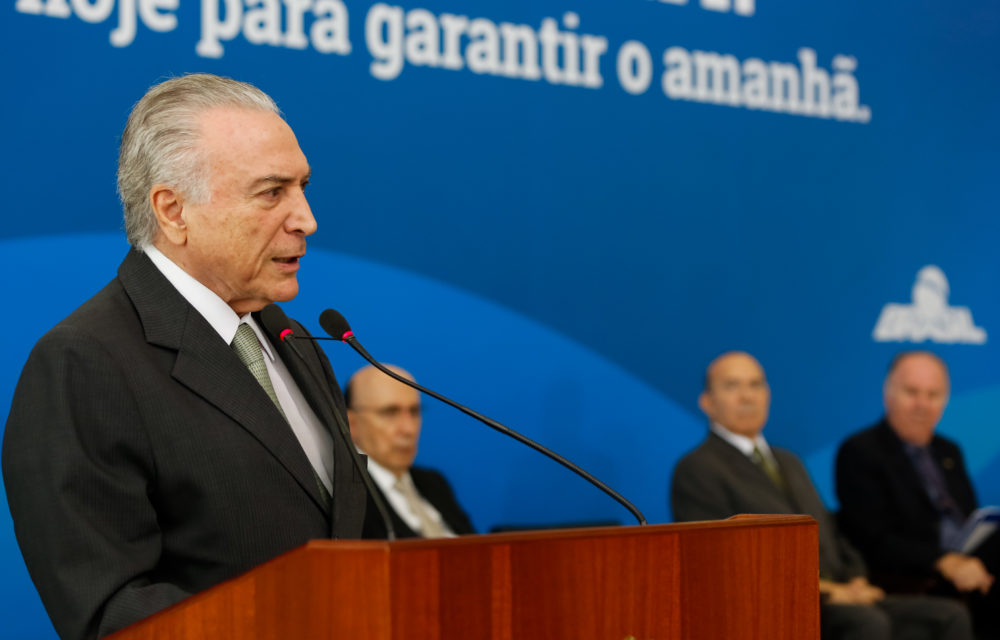 previdenciatemer 000 1000x640 - Crise institucional adia Reforma da Previd&ecirc;ncia e ajuste fiscal, avalia Fecom&eacute;rcio SC