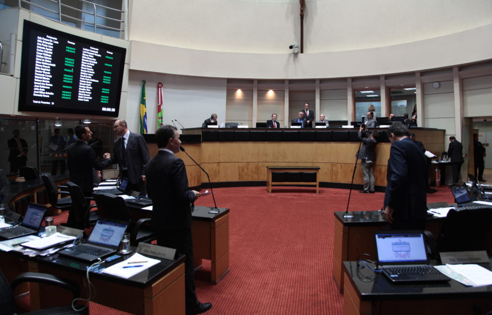 Solon Soares Agencia AL 1000x640 - &ldquo;Vit&oacute;ria para com&eacute;rcio formal&rdquo;, afirma Breithaupt sobre regulamenta&ccedil;&atilde;o das feiras itinerantes