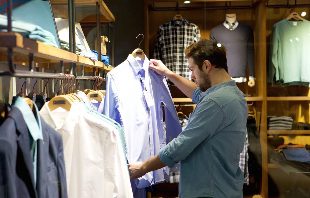 shutterstock 277857440 1000x640 - Dia dos Pais: vendas devem movimentar o com&eacute;rcio em Santa Catarina