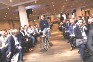 James d ebike 1 300x200 - Missão NY: lições dos grandes players do mercado