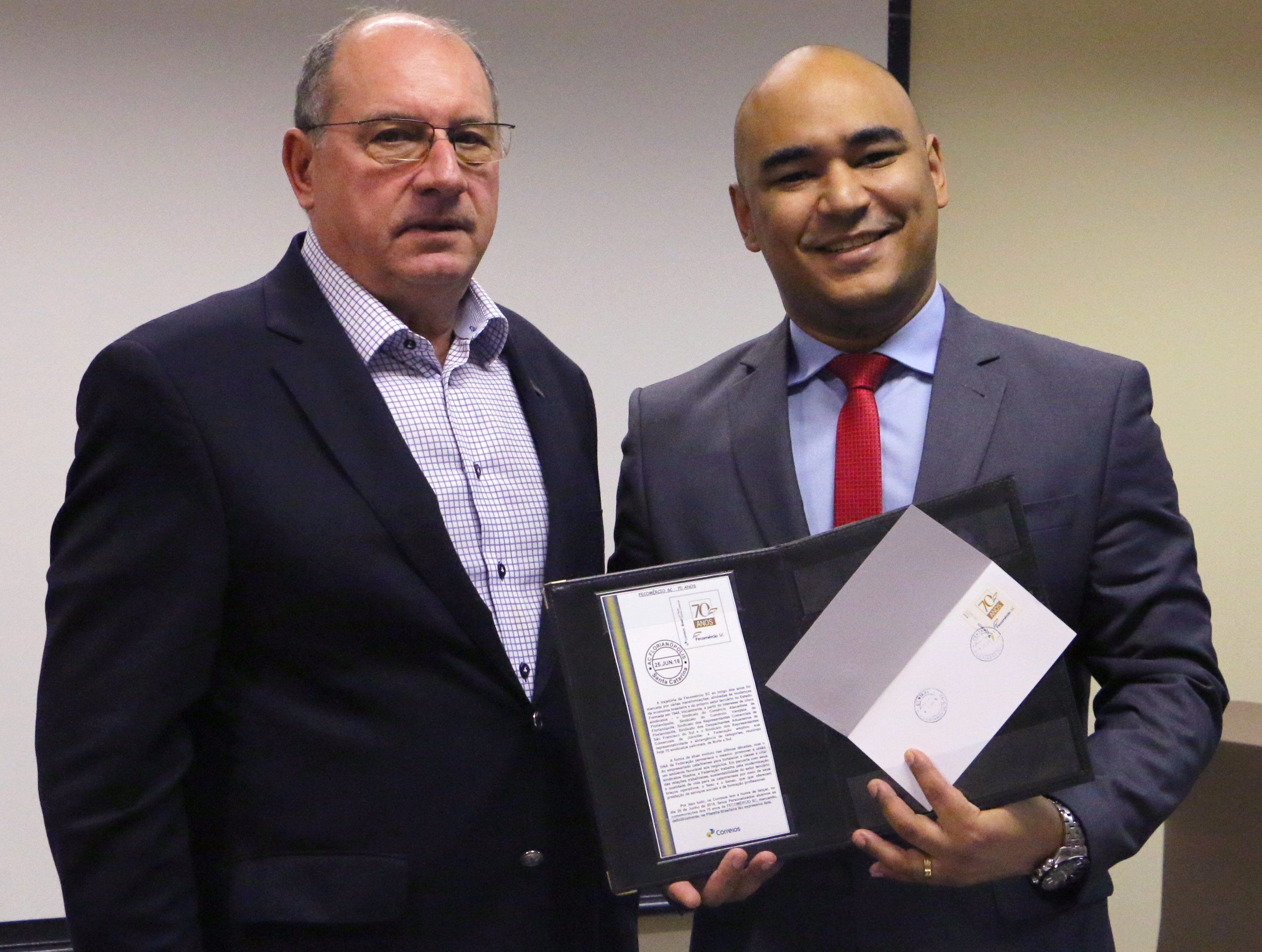 IMG 6465 1 - Fecom&eacute;rcio SC lan&ccedil;a selo comemorativo dos 70 anos