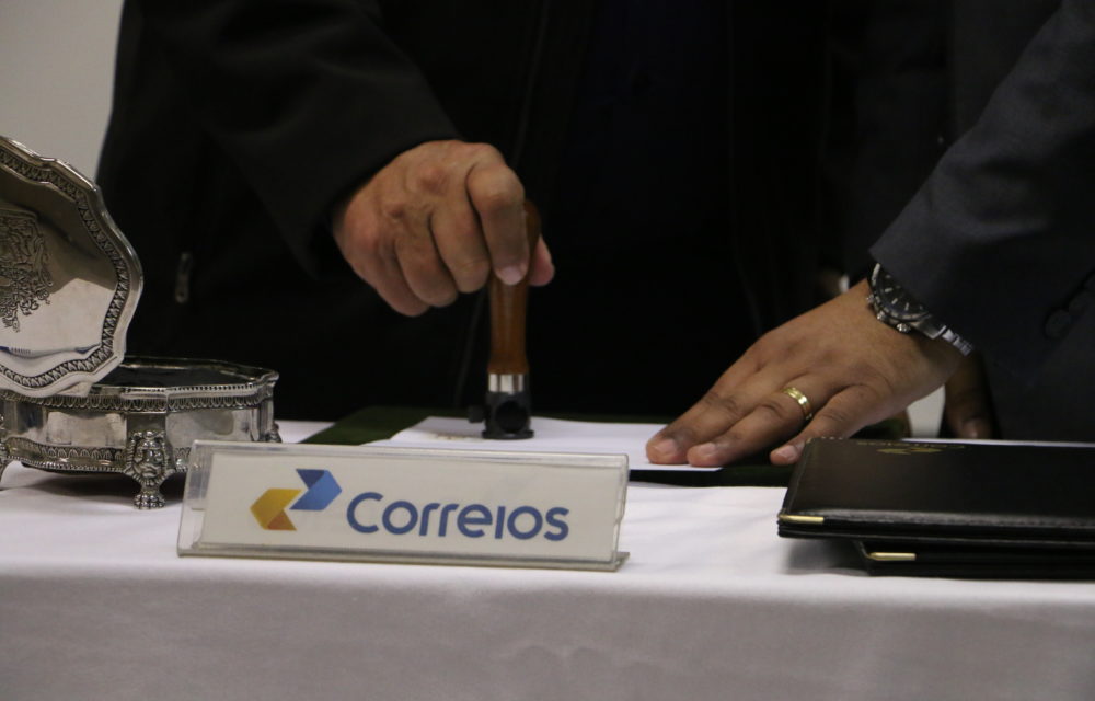 IMG 6467 1000x640 - Fecom&eacute;rcio SC lan&ccedil;a selo comemorativo dos 70 anos