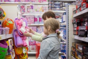 Após quatro quedas, intenção de consumo das famílias volta a crescer em outubro no estado Intenção de Consumo Dia das Crianças 2018 1 300x200 - Após quatro quedas, intenção de consumo das famílias volta a crescer em outubro no estado