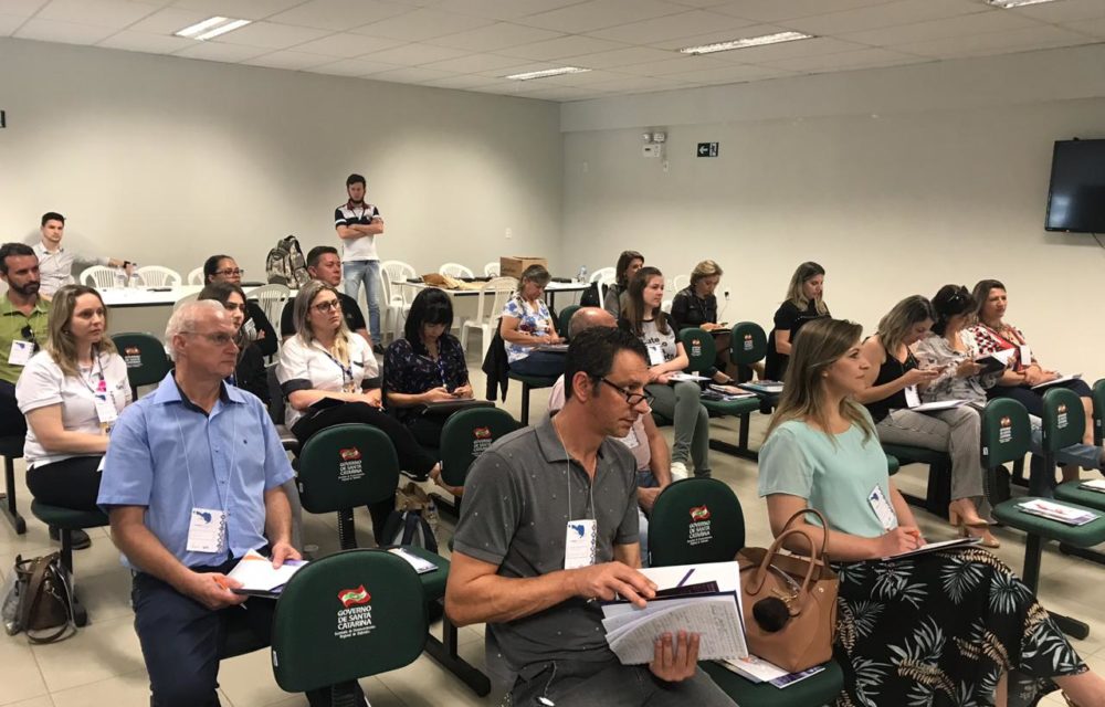 WhatsApp Image 2018 10 17 at 10.02.04 1 1000x640 - Ciclo de encontros discute desenvolvimento do turismo em Santa Catarina