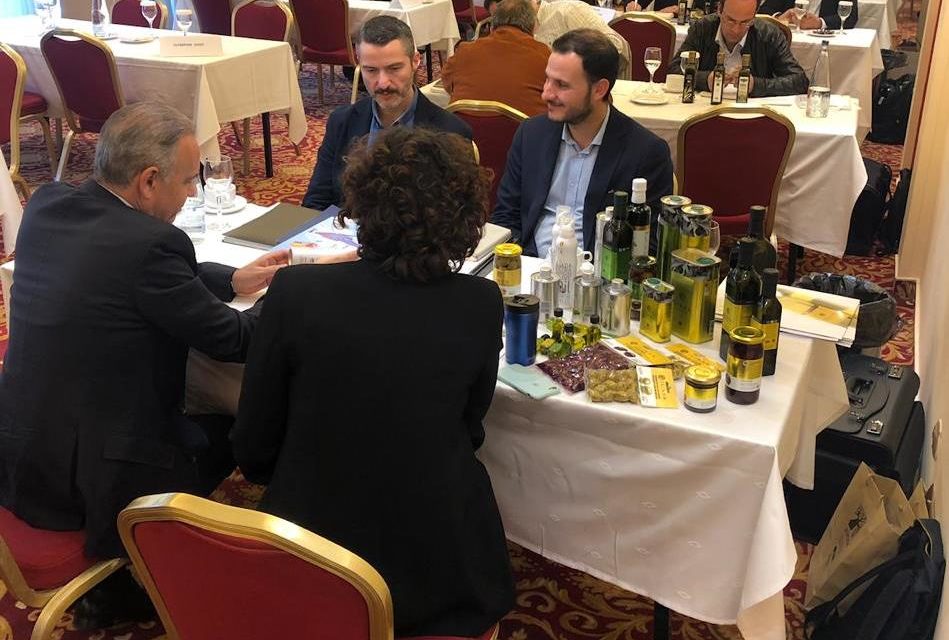 Fecomércio SC lidera Missão Empresarial à Grécia WhatsApp Image 2019 04 22 at 17.59.01 1 949x640 - Fecomércio SC lidera Missão Empresarial à Grécia