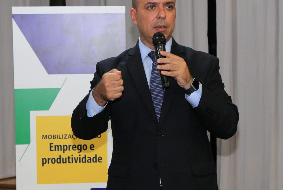 Mobiliza&ccedil;&atilde;o pelo Emprego e Mobilidade 5 1 952x640 - Fecom&eacute;rcio SC participa do lan&ccedil;amento do Programa Mobiliza&ccedil;&atilde;o pelo Emprego e Produtividade