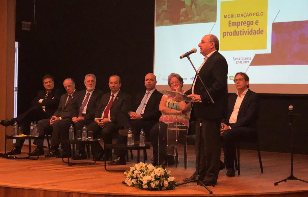 Mobiliza&ccedil;&atilde;o pelo Emprego e Mobilidade 8 1 1000x640 - Fecom&eacute;rcio SC participa do lan&ccedil;amento do Programa Mobiliza&ccedil;&atilde;o pelo Emprego e Produtividade