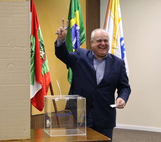 Eleitos VP da Grande Florianópolis e suplente na CNC IMG 2682 - Eleitos VP da Grande Florianópolis e suplente na CNC