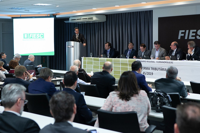 49050223786 768dd9c5a7 c - Semin&aacute;rio do COFEM traz economistas para debater propostas de Reforma Tribut&aacute;ria