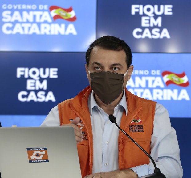 Governo determina novas regras para funcionamento de estabelecimentos comerciais em SC coronavirus covid 19 coletiva de imprensa 11 04 2020 20200411 1016236901 - Governo determina novas regras para funcionamento de estabelecimentos comerciais em SC