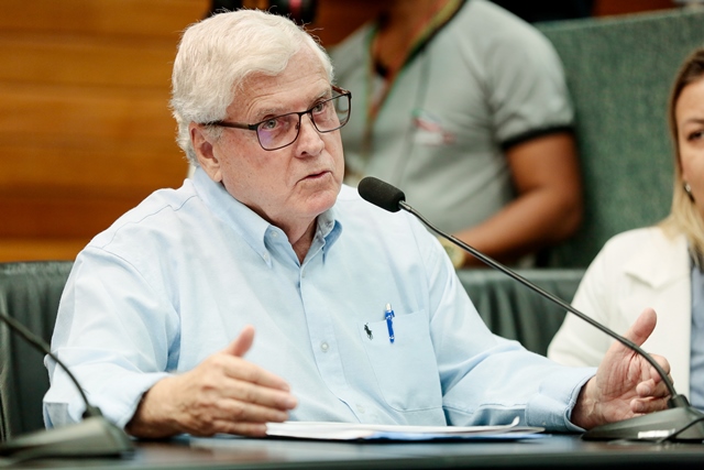 fotonoticia 100419 Comissao Turismo LG9 1 - Marco Aur&eacute;lio Floriani assume presid&ecirc;ncia da C&acirc;mara Empresarial de Turismo da Fecom&eacute;rcio SC