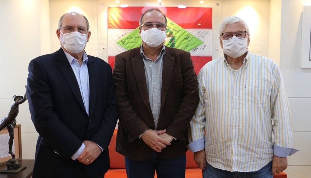 IMG 3864 1000x575 - Marco Aur&eacute;lio Floriani toma posse na C&acirc;mara de Turismo da Fecom&eacute;rcio SC e destaca desafios do setor