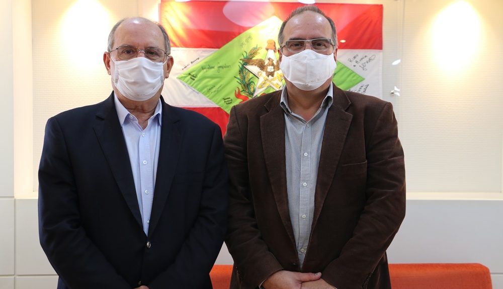 IMG 3867 1000x575 - Marco Aur&eacute;lio Floriani toma posse na C&acirc;mara de Turismo da Fecom&eacute;rcio SC e destaca desafios do setor