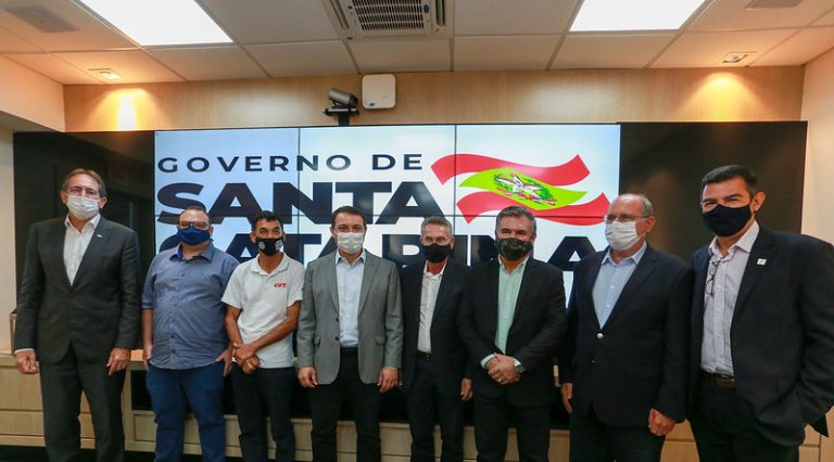50923538512 c42456b579 c 768x426 - Proposta do mínimo regional é entregue ao governador de Santa Catarina