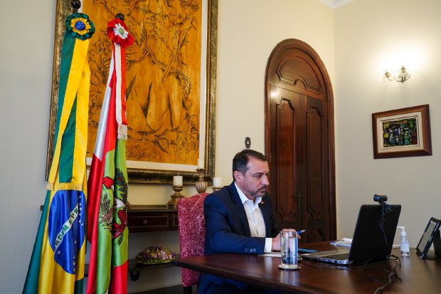 governador carlos moises  20210225 1125622072 - Decreto suspende funcionamento de atividades n&atilde;o essenciais no fim de semana em SC