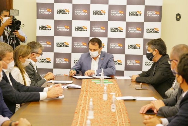 Governo de SC disponibiliza R$ 1,5 bilhão em linha emergencial para empresas reuniao agronomica auxilio economico 20210329 1009401218 - Governo de SC disponibiliza R$ 1,5 bilhão em linha emergencial para empresas