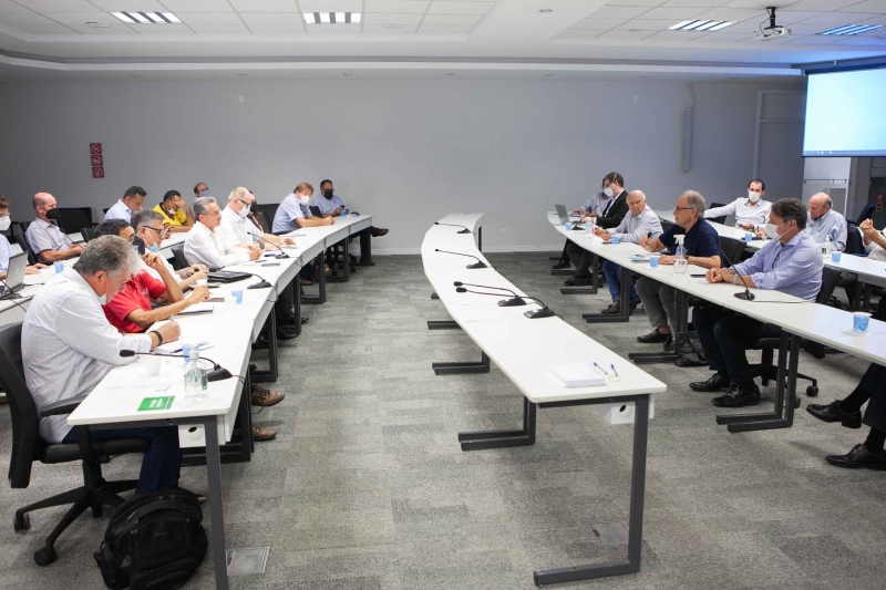 negociacao - Reajuste do piso m&iacute;nimo regional em 2022 ser&aacute; de 10,5% em SC