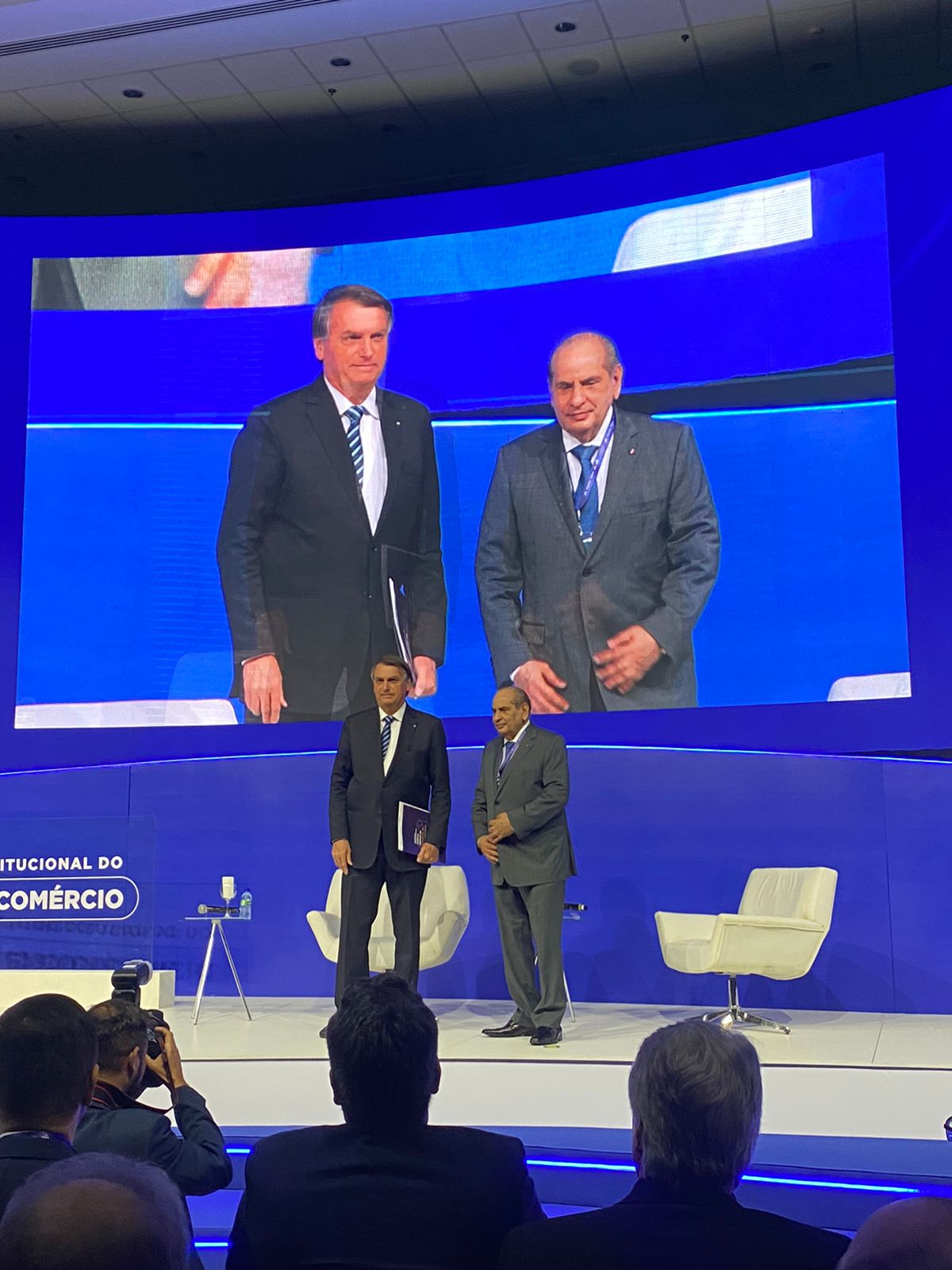 Agenda Institucional do Sistema Comércio é entregue ao presidente Jair Bolsonaro WhatsApp Image 2022 06 22 at 11.32.42 - Agenda Institucional do Sistema Comércio é entregue ao presidente Jair Bolsonaro