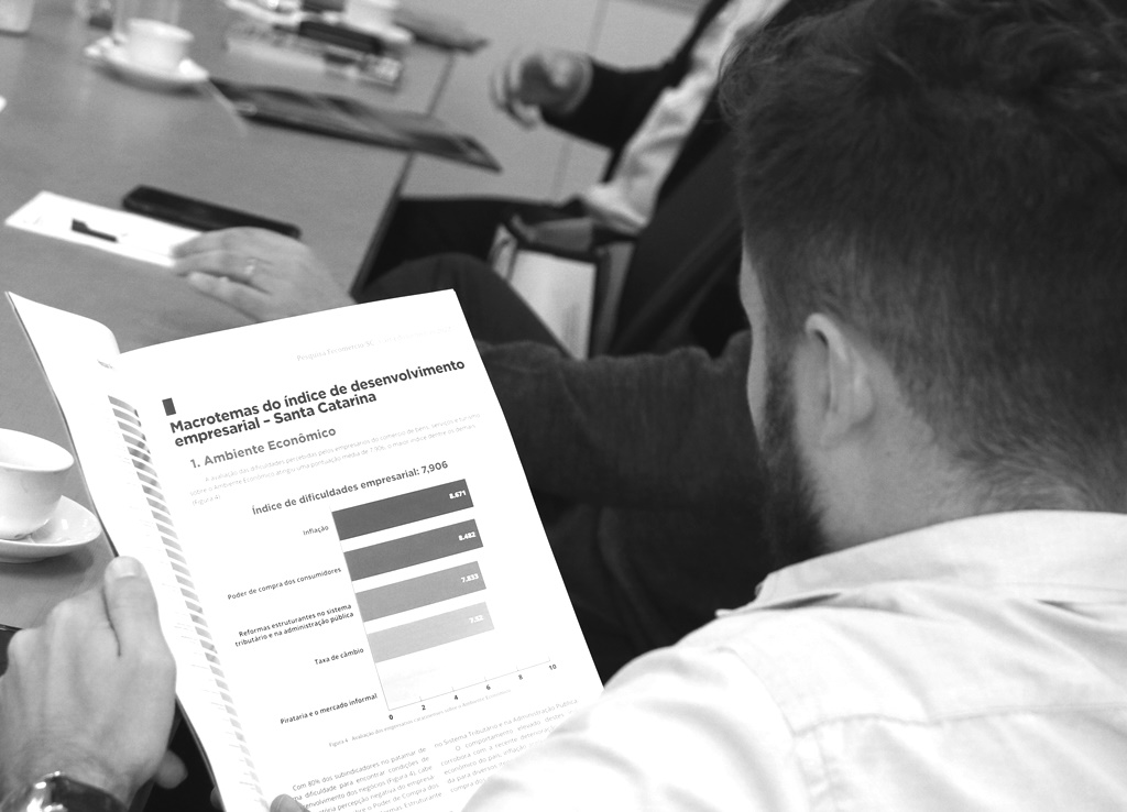 IMG 4872 2 - Fecomércio SC apresenta Carta do Comércio e faz sabatina com candidatos ao governo do Estado