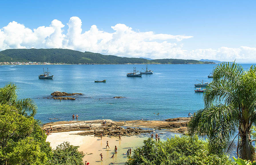 praias incriveis litoral sc - Previs&atilde;o de calor intenso e desejo de viajar: a temporada no litoral catarinense promete