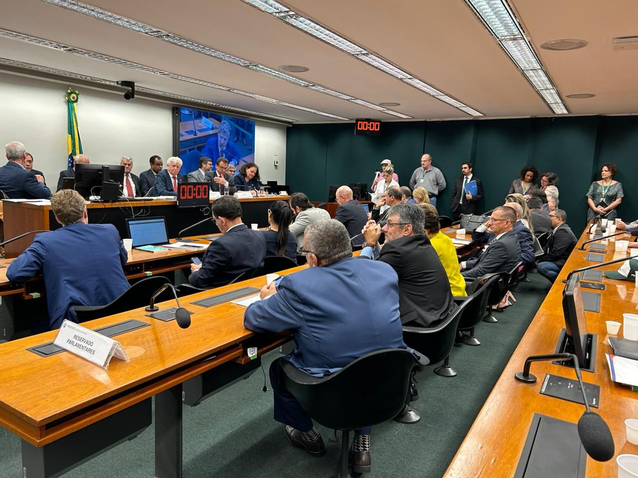 WhatsApp Image 2023 04 12 at 11.57.16 1 - VP da Fecom&eacute;rcio SC participa de audi&ecirc;ncia e reuni&atilde;o da Comiss&atilde;o de Trabalho da C&acirc;mara dos Deputados, em Bras&iacute;lia