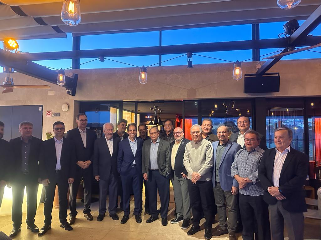 WhatsApp Image 2023 04 23 at 21.11.04 1 - Fecom&eacute;rcio SC participa de inaugura&ccedil;&atilde;o de escrit&oacute;rio internacional da CNC em Lisboa