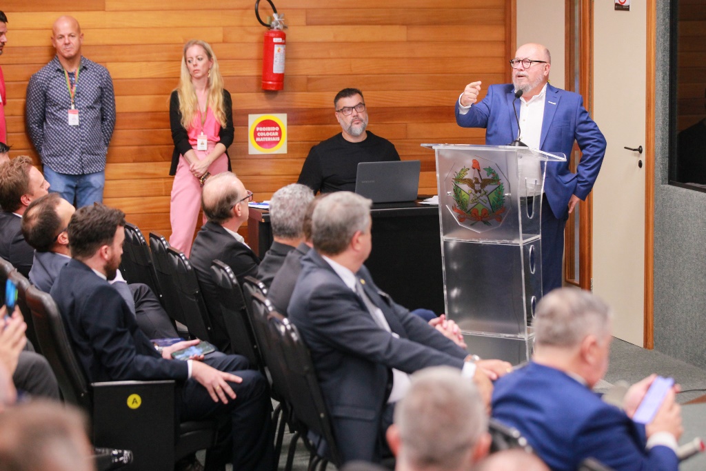 "Queremos concorrência leal em todas operações, seja no varejo físico ou online", pontua Dagnoni na Alesc 6 - "Queremos concorrência leal em todas operações, seja no varejo físico ou online", pontua Dagnoni na Alesc