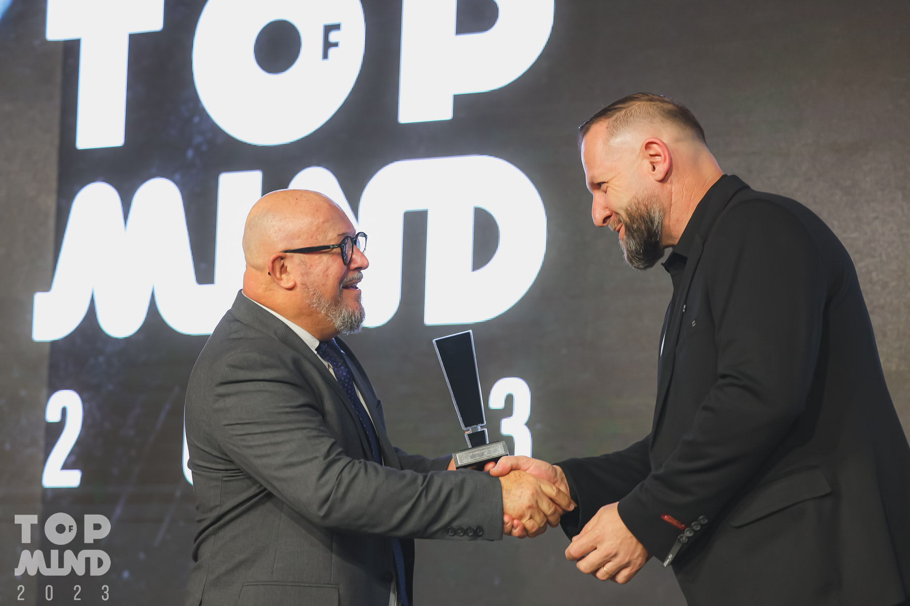 JSOMENSI 456 - Fecom&eacute;rcio participa do Top of Mind 2023 e reconhece as melhores marcas de SC