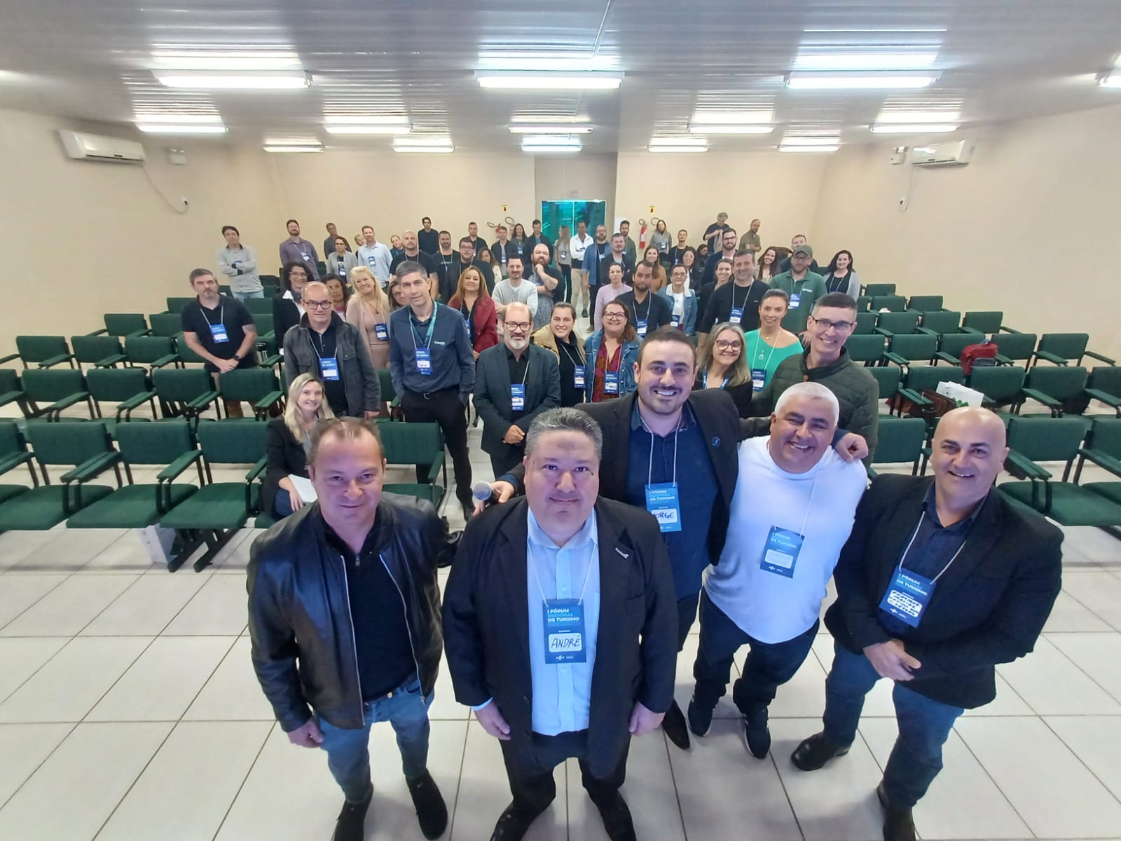 WhatsApp Image 2023 10 17 at 11.18.03 - Fecom&eacute;rcio participa do F&oacute;rum de Turismo do Caminho dos C&acirc;nions