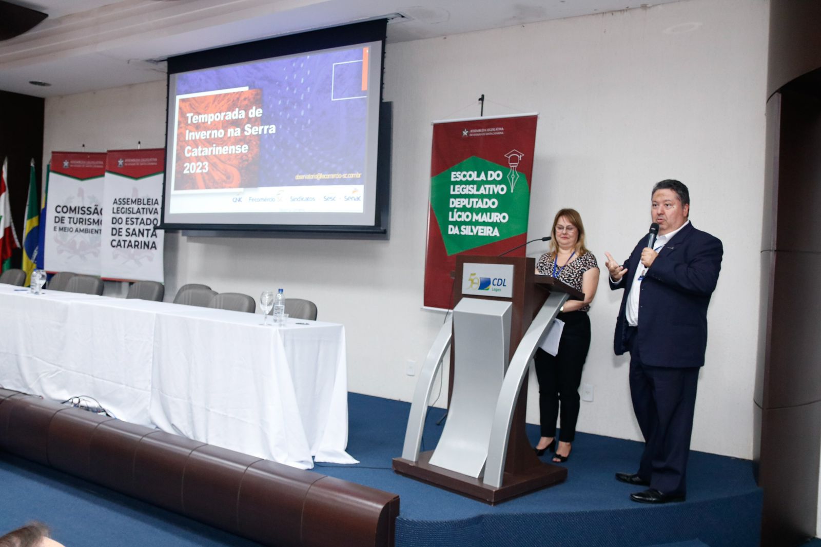 WhatsApp Image 2023 11 24 at 11.06.22 - Fecom&eacute;rcio apresenta pesquisa de inverno em semin&aacute;rio promovido pela Alesc na Serra Catarinense