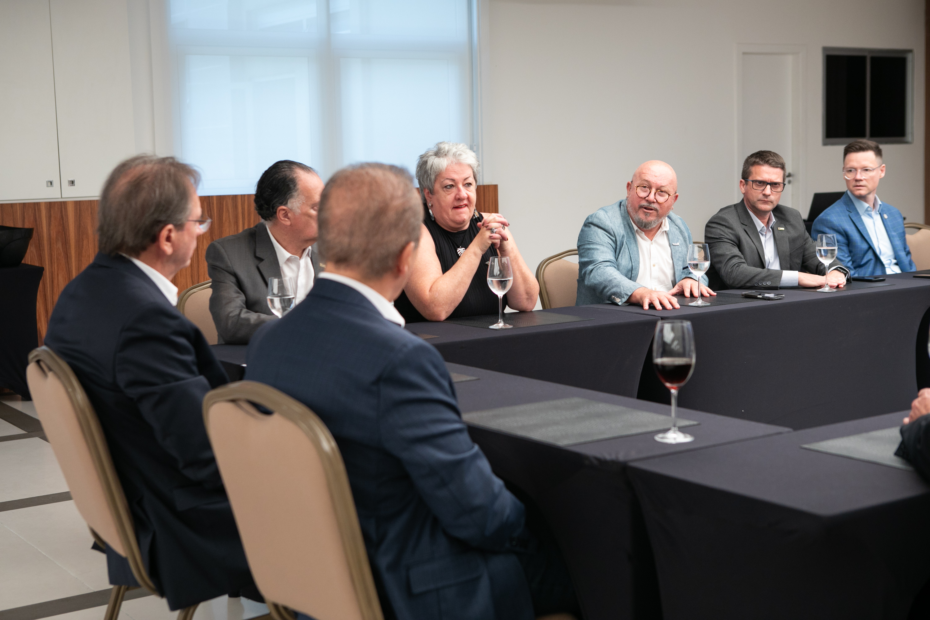 FS 6 - Setor empresarial valoriza manuten&ccedil;&atilde;o do ICMS em encontro com o governador