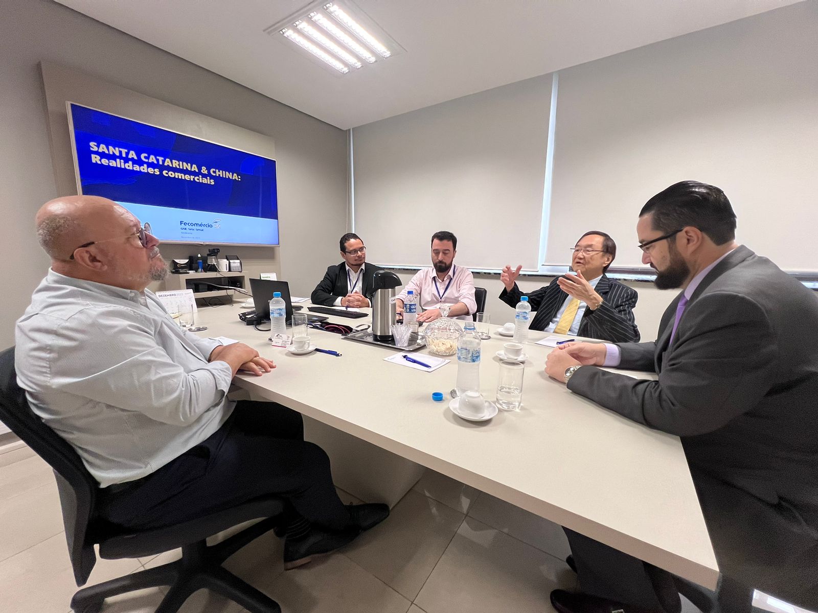 WhatsApp Image 2023 12 19 at 13.35.15 2 - Fecom&eacute;rcio recebe C&acirc;mara de Com&eacute;rcio e Ind&uacute;stria Brasil &ndash; China