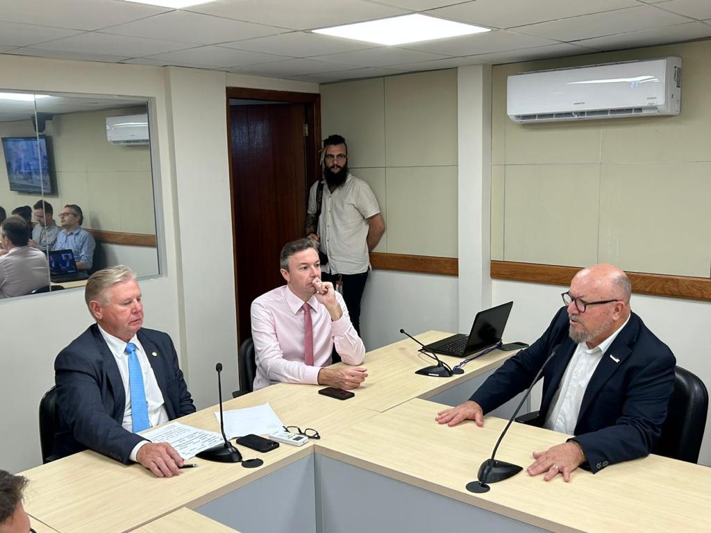 WhatsApp Image 2023 12 22 at 08.46.46 - Fecom&eacute;rcio Santa Catarina comemora saldo positivo no balan&ccedil;o legislativo em 2023