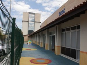 show image 7 300x225 - Inaugura&ccedil;&atilde;o da Creche do SESC em Joinville marca compromisso do Sistema Fecom&eacute;rcio com o desenvolvimento social