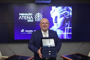 53583230167 72cb66b48e k 300x200 - Fecom&eacute;rcio SC &eacute; reconhecida no Pr&ecirc;mio Atena da CNC