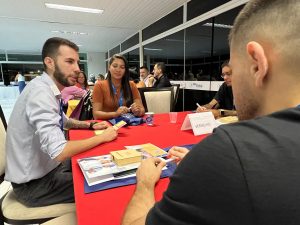 IMG 20240321 WA0106 300x225 - Sindilojas promove primeira sess&atilde;o de neg&oacute;cios do ano em parceria com entidades locais