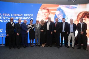 69194a66 11e5 49df b3c4 53d6233c57f0 300x200 - Presidente da Confedera&ccedil;&atilde;o Nacional do Com&eacute;rcio, Servi&ccedil;os e Turismo (CNC), Jos&eacute; Roberto Tadros &eacute; homenageado com o T&iacute;tulo Honoris Causa concedido pela Acafe