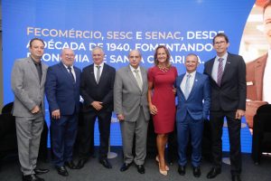 7c300652 6a2d 40e8 bd48 7e1e0deba4ab 300x200 - Presidente da Confedera&ccedil;&atilde;o Nacional do Com&eacute;rcio, Servi&ccedil;os e Turismo (CNC), Jos&eacute; Roberto Tadros &eacute; homenageado com o T&iacute;tulo Honoris Causa concedido pela Acafe