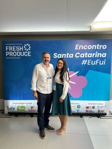 WhatsApp Image 2024 04 24 at 07.44.09 225x300 - Fecom&eacute;rcio SC participa do primeiro Caf&eacute; da Manh&atilde; da International Fresh Produce Association em Santa Catarina