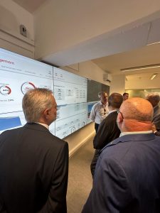 WhatsApp Image 2024 07 10 at 14.25.40 1 225x300 - Presidente da Fecom&eacute;rcio SC participa de comitiva catarinense em Portugal