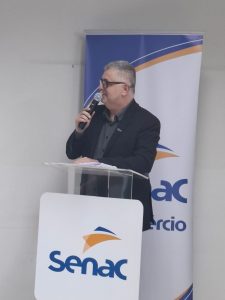 WhatsApp Image 2024 07 30 at 18.25.41 225x300 - Fecom&eacute;rcio participa de Formatura do Senac em Brusque